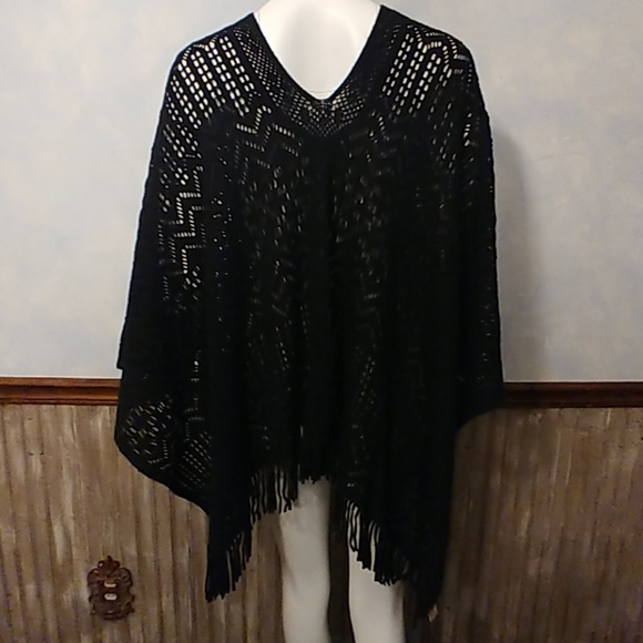 Amazing Oversized Black Knit Poncho OS - Picture 3 of 3